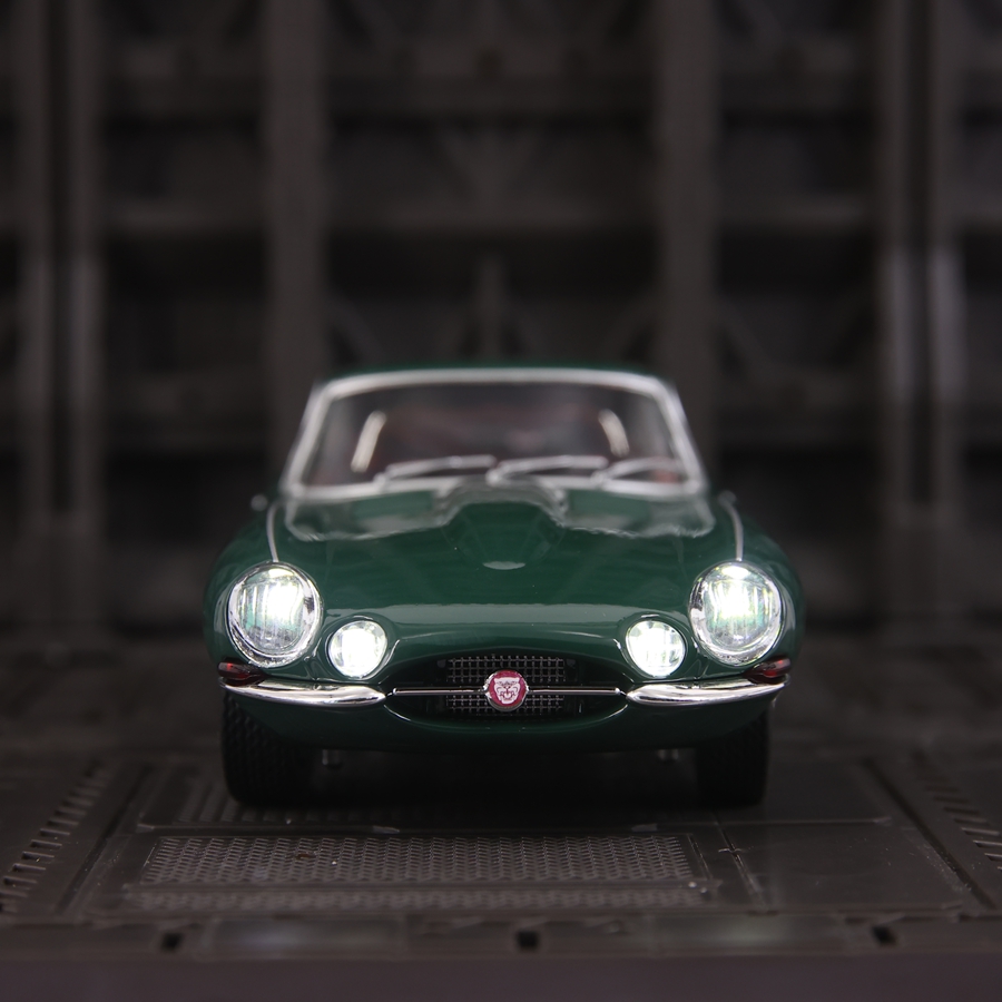 1: 24 simulation Jaguar E-Type - Car Care 评论和价格